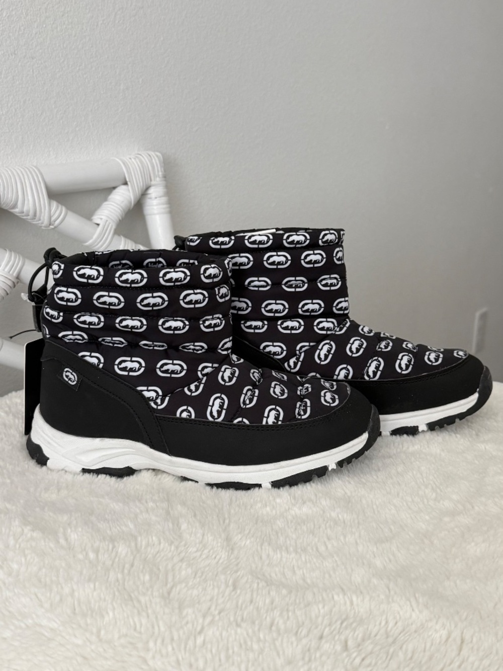 Ecko Unltd. Big Kids Young Unisex Boots Black/White Logo Warm Snow Size 5 New